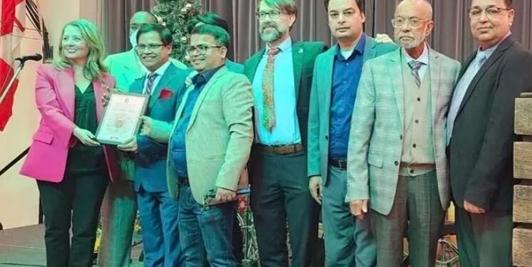 প্রবাসী টিভি পেল টরেন্টোর প্রেস্টিজিয়াস এথনিক প্রেস কাউন্সিল অ্যাওয়ার্ড