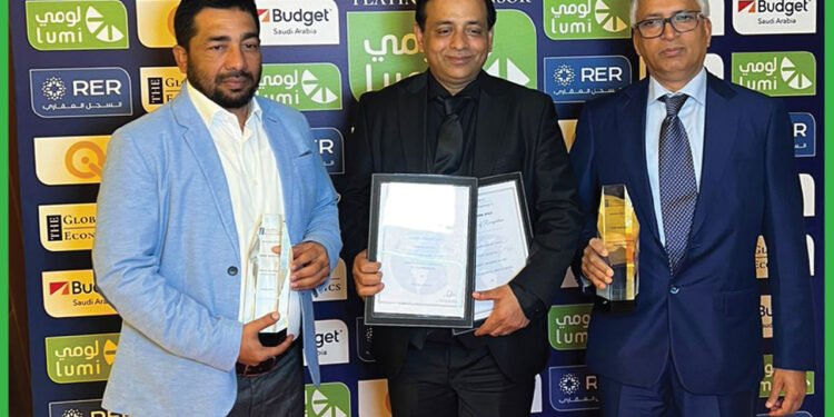 গ্লোবাল ইকোনমিক্সের অ্যাওয়ার্ড পেল এনআরবিসি ব্যাংক