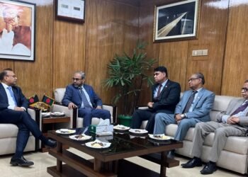 স্থানীয় সরকার মন্ত্রীর সঙ্গে সেন্টার ফর এনআরবি’র  প্রতিনিধি দলের বৈঠক অনুষ্ঠিত