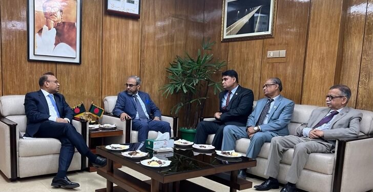 স্থানীয় সরকার মন্ত্রীর সঙ্গে সেন্টার ফর এনআরবি’র প্রতিনিধি দলের বৈঠক অনুষ্ঠিত