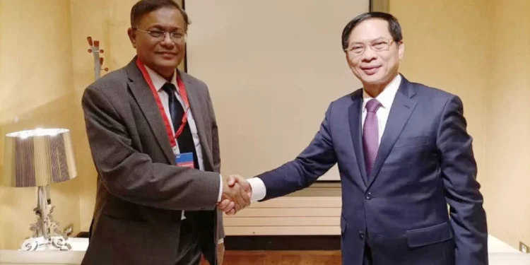 ভিয়েতনামসহ চার দেশের পররাষ্ট্রমন্ত্রীর সঙ্গে ড. হাছান মাহমুদের বৈঠক