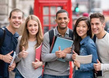 বিদেশে উচ্চশিক্ষা নিতে কী কী যোগ্যতা লাগে