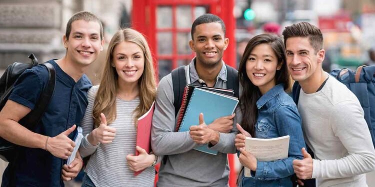 বিদেশে উচ্চশিক্ষা নিতে কী কী যোগ্যতা লাগে