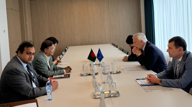 ব্রাসেলসে পররাষ্ট্রমন্ত্রীর সঙ্গে বৈঠকে ইইউর গভীর উদ্বেগ