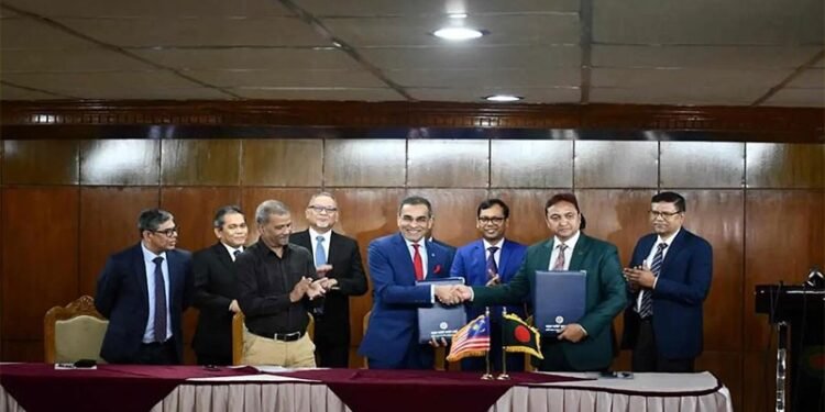 বিমানবন্দরে ভিআইপি সেবা পাবেন প্রবাসীরা: প্রবাসী কল্যাণ উপদেষ্টা