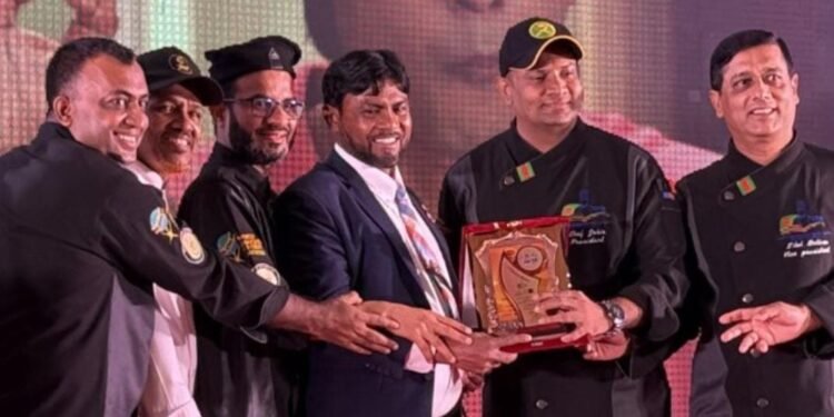 সিএফবি লাইফ টাইম অ্যাওয়ার্ড পেলেন শেফ খলিল
