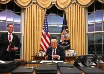 মসনদে বসেই কঠোর অভিবাসন নীতির দিকে নজর ট্রাম্পের