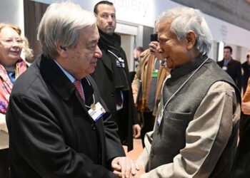 দাভোসে জাতিসংঘ মহাসচিবের সঙ্গে প্রধান উপদেষ্টার সাক্ষাৎ