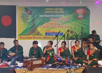 প্যারিসে বিজয় উৎসবে জাগরণের গান ও নৃত্যনাট্য : আঁধারের বাঁধ ভেঙে