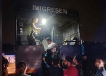 মালয়েশিয়ায় ৬৪ বাংলাদেশিসহ ১৫৩ অভিবাসী আটক