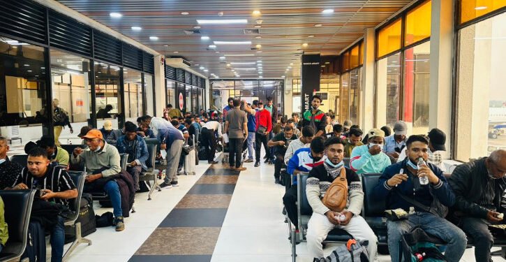 লিবিয়া থেকে স্বেচ্ছায় ফিরলেন ১৭৪ বাংলাদেশি